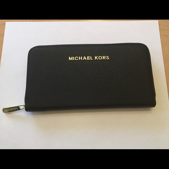 NWOT Michael Kors Wallet - Picture 1 of 2